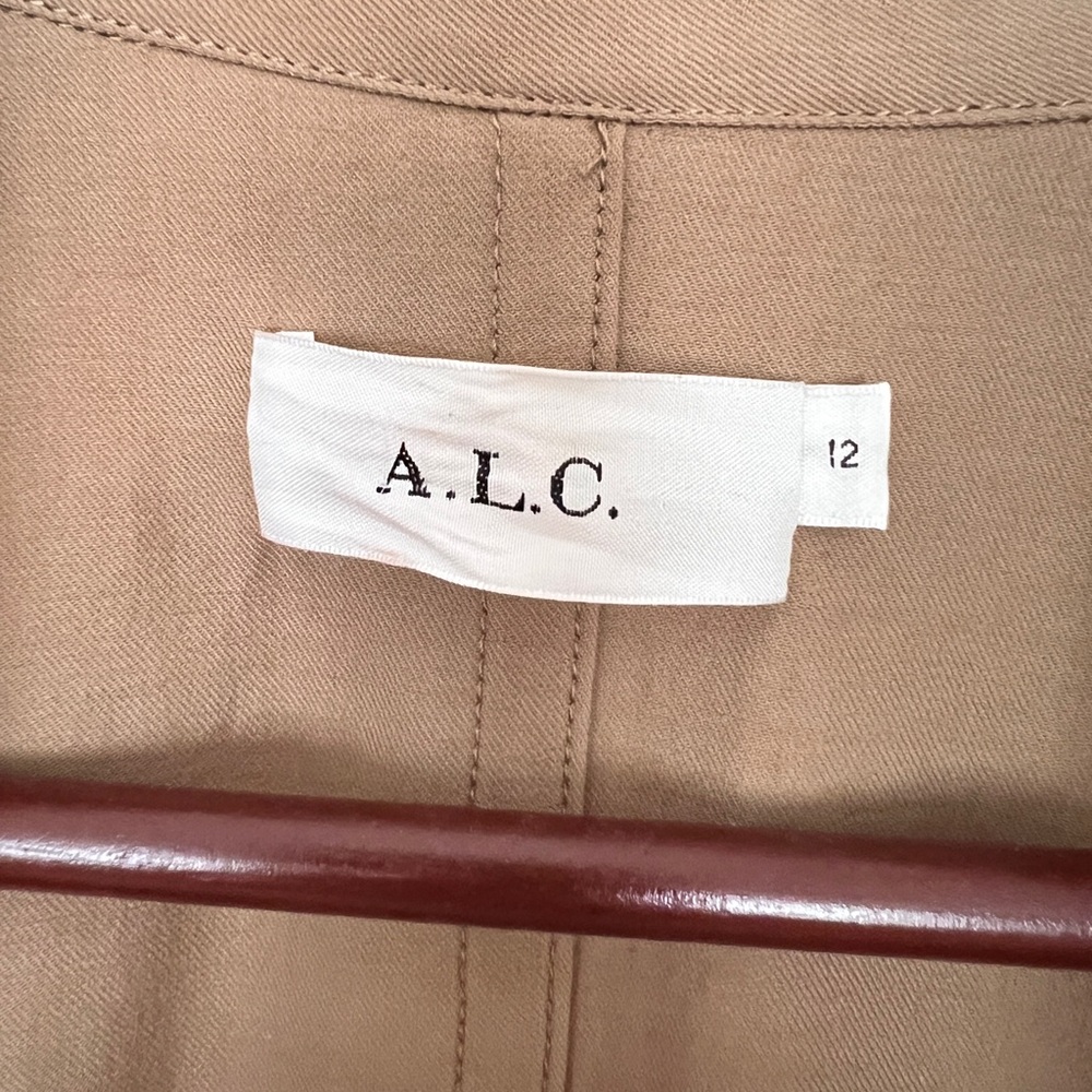 A.L.C. Designer Trench Coat Size 12 Like New Relaxed Fit Luxury Neutra - Picture 9 of 9